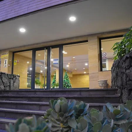 Bryson Gigantes Puerto de Santiago (Tenerife)